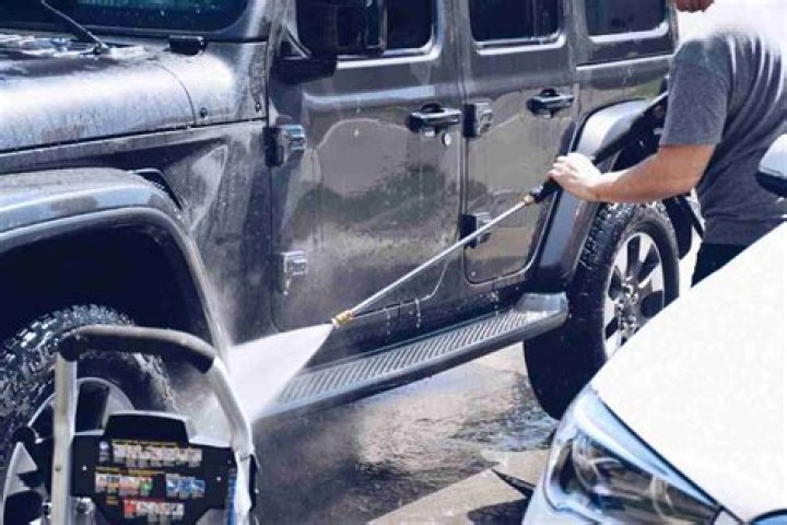 Can a Jeep Wrangler soft top go through a carwash?
