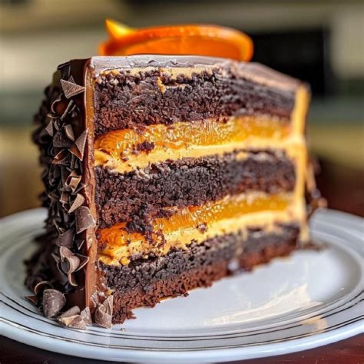 Can you dye chocolate frosting orange?