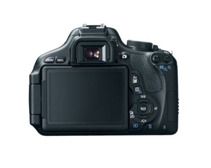 Does Canon t3i have WIFI?