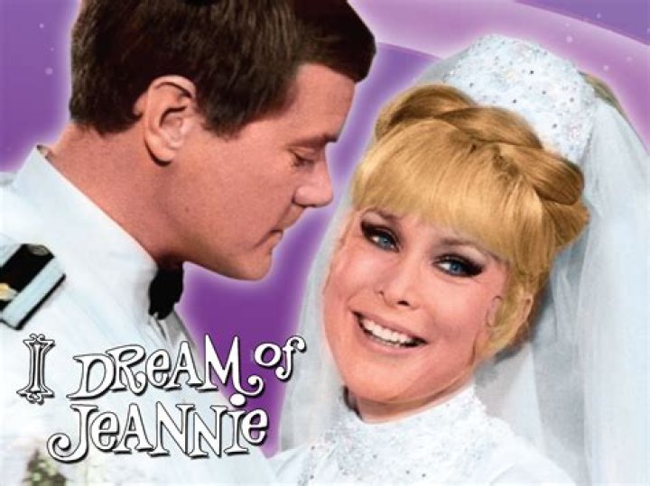 Does I Dream of Jeannie wiggle her nose?