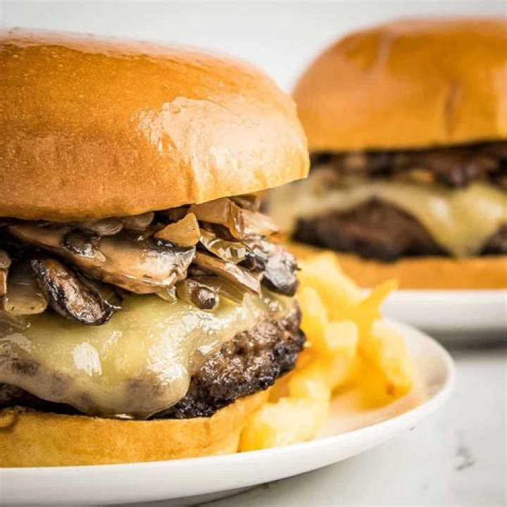 Does Wendy's have a mushroom burger?