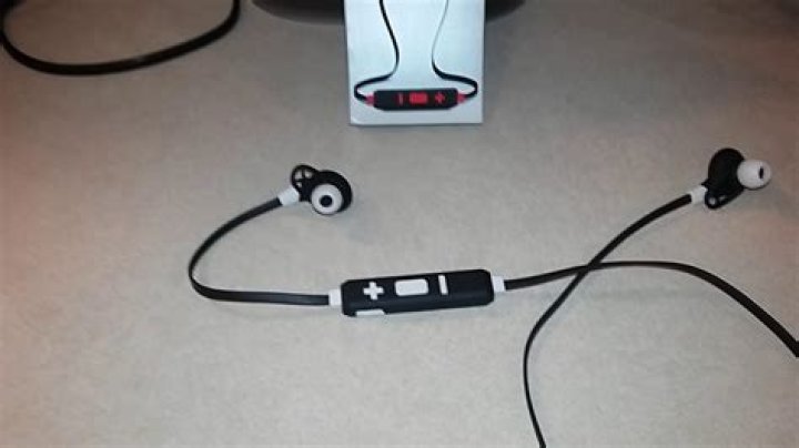How long do iworld Bluetooth headphones last?