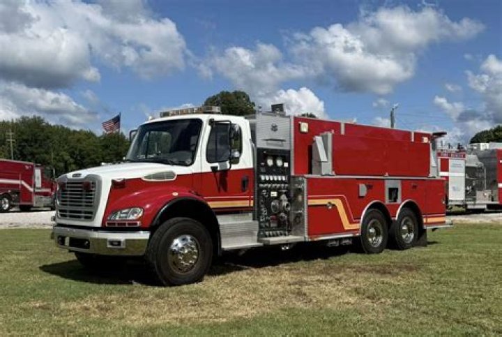 How much clearance does a fire truck need?