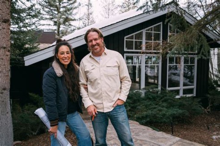 How much does chip and Joanna charge for their services?