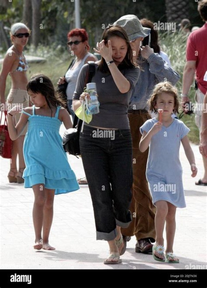 Is Soon-Yi Previn Woody Allens daughter?