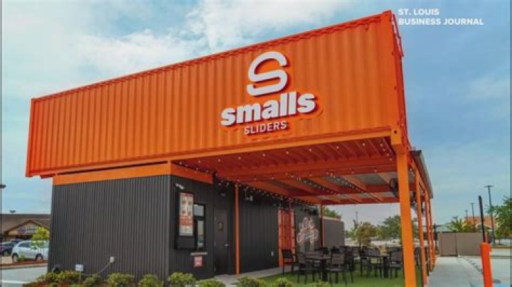 What fast food restaurant has sliders?
