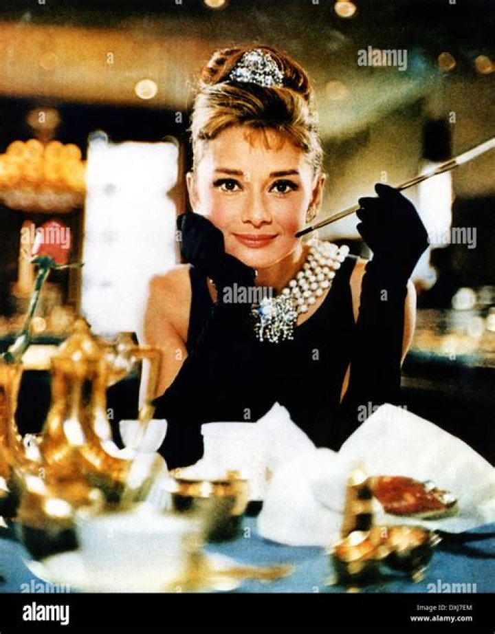 What is the cat name in Breakfast at Tiffany?